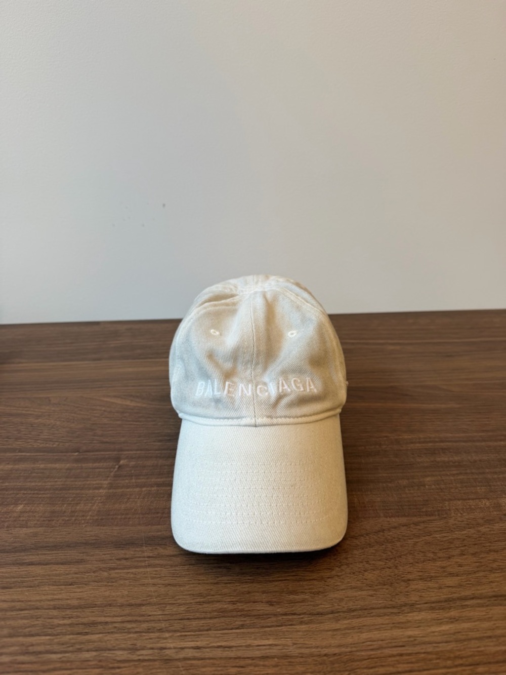 Balenciaga Off-White/Beige Embroidered Logo Cap